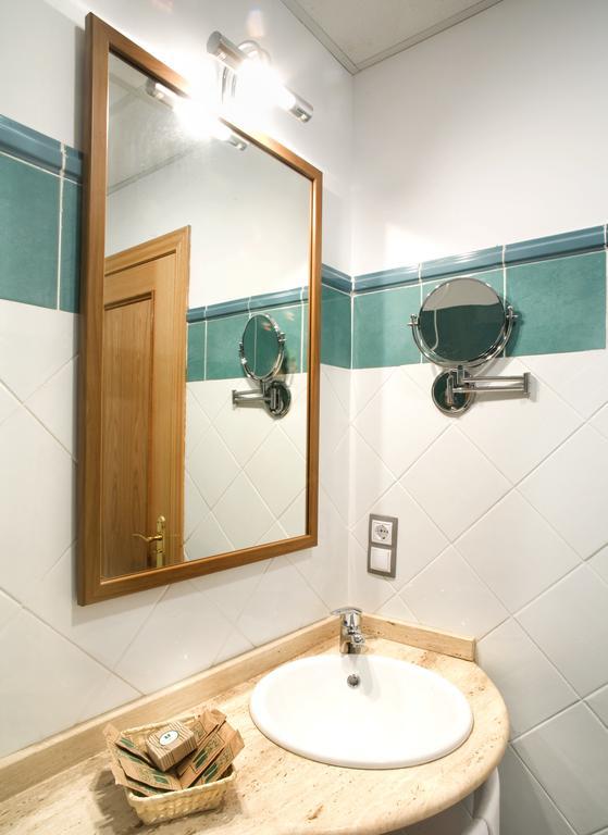 Apartamentos Rurales Antojanes Granda  部屋 写真