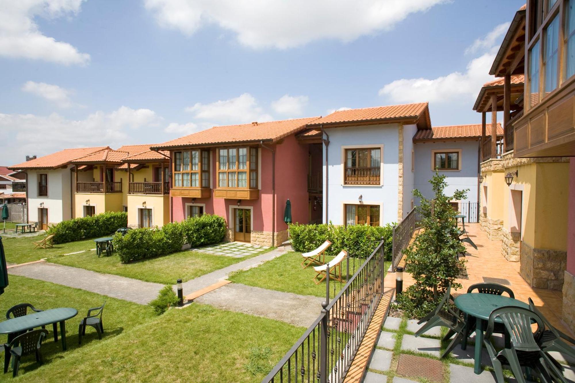 Apartamentos Rurales Antojanes Granda  エクステリア 写真