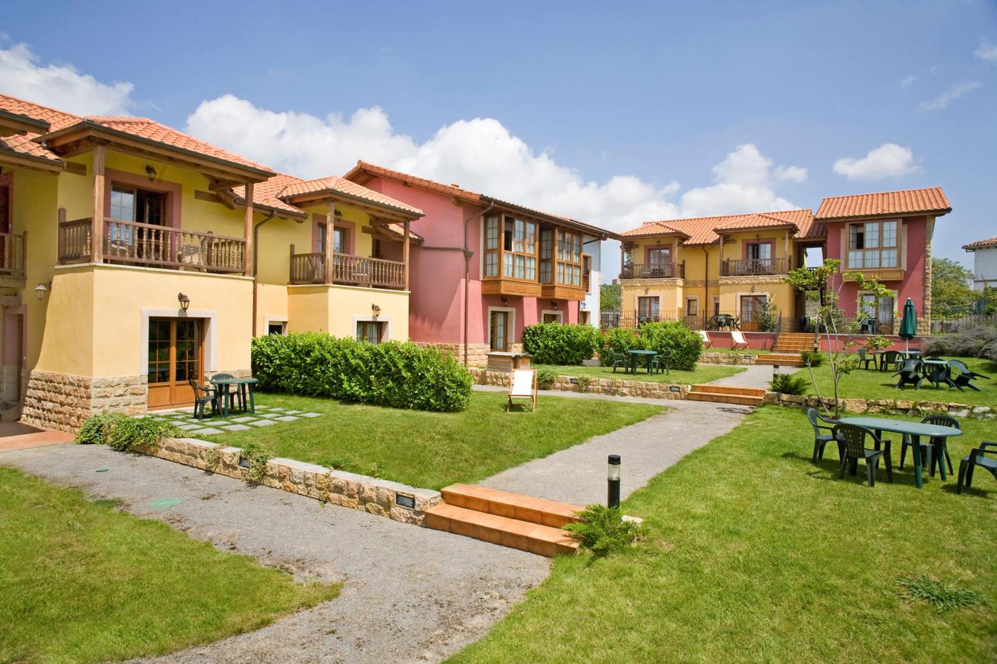 Apartamentos Rurales Antojanes Granda  エクステリア 写真
