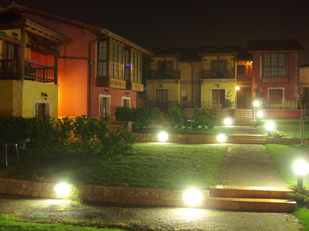 Apartamentos Rurales Antojanes Granda  エクステリア 写真